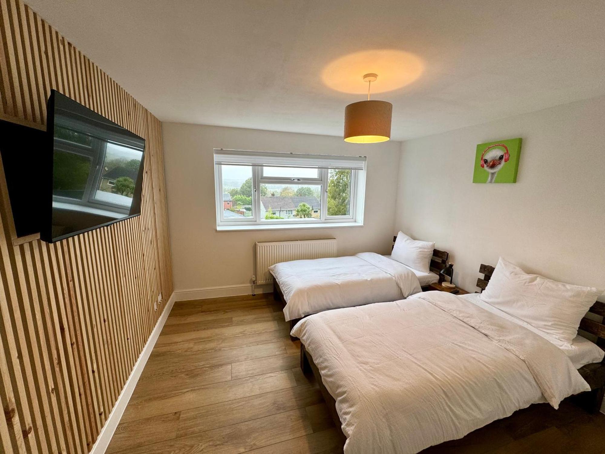 Florina S House 4 Bedrooms Villa Rugeley Eksteriør bilde
